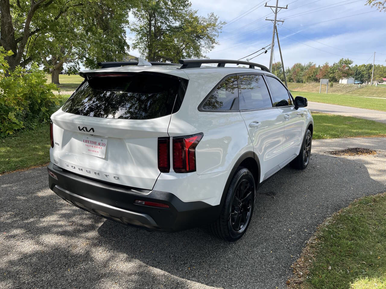 Used 2022 Kia Sorento S w/ Panoramic Sunroof Package image 5