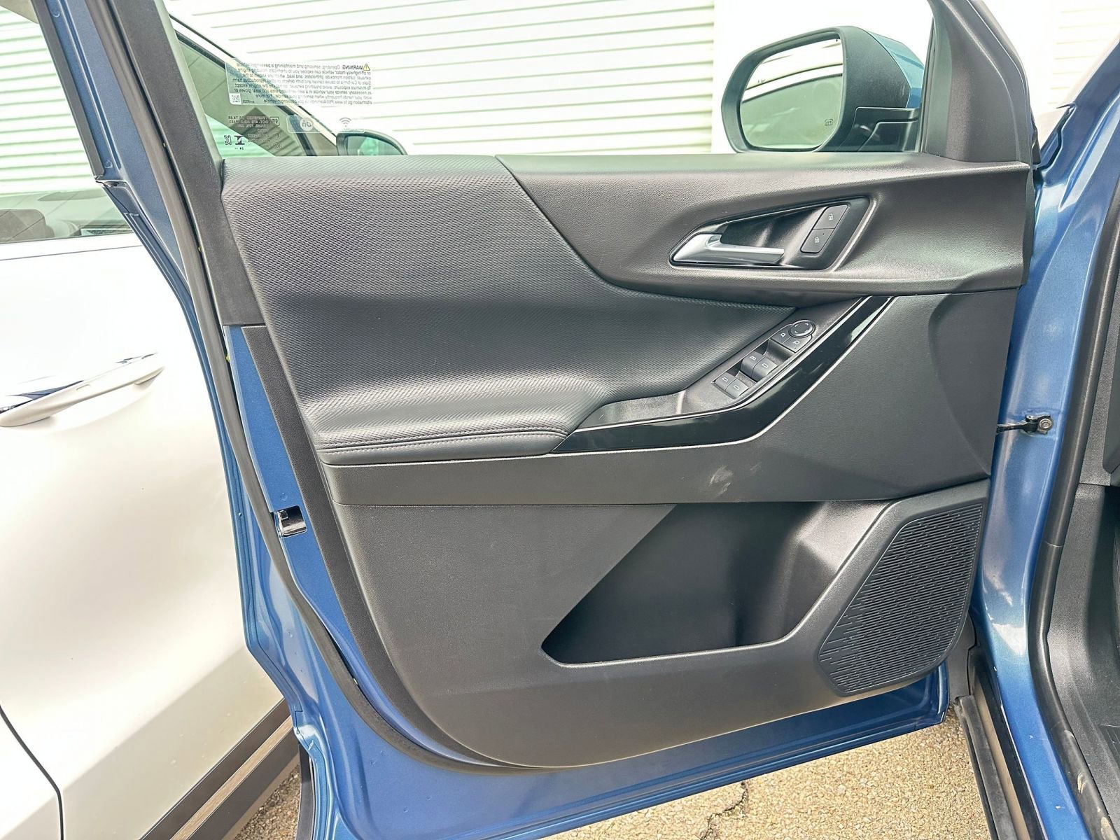 Used 2025 Chevrolet Equinox LT image 20