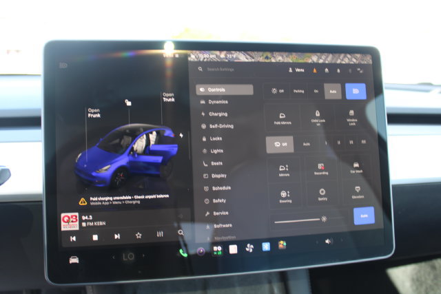 Used 2023 Tesla Model Y Performance AWD/4WD image 17
