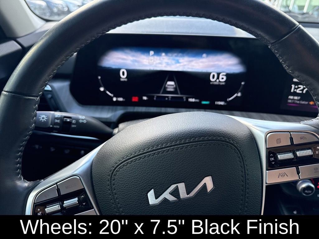 Used 2024 Kia Telluride SX w/ Towing Package image 31