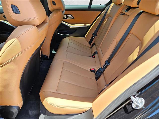 Certified 2025 BMW 330i Sedan w/ Convenience Package image 15