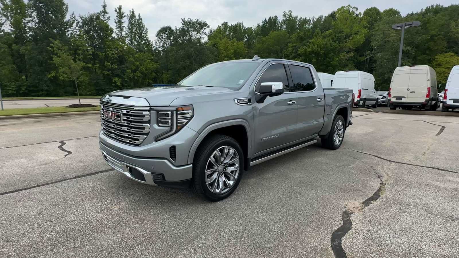 Certified 2025 GMC Sierra 1500 Denali w/ Denali Reserve Package AWD/4WD image 4