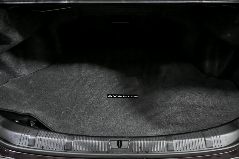 Used 2013 Toyota Avalon XLE image 13