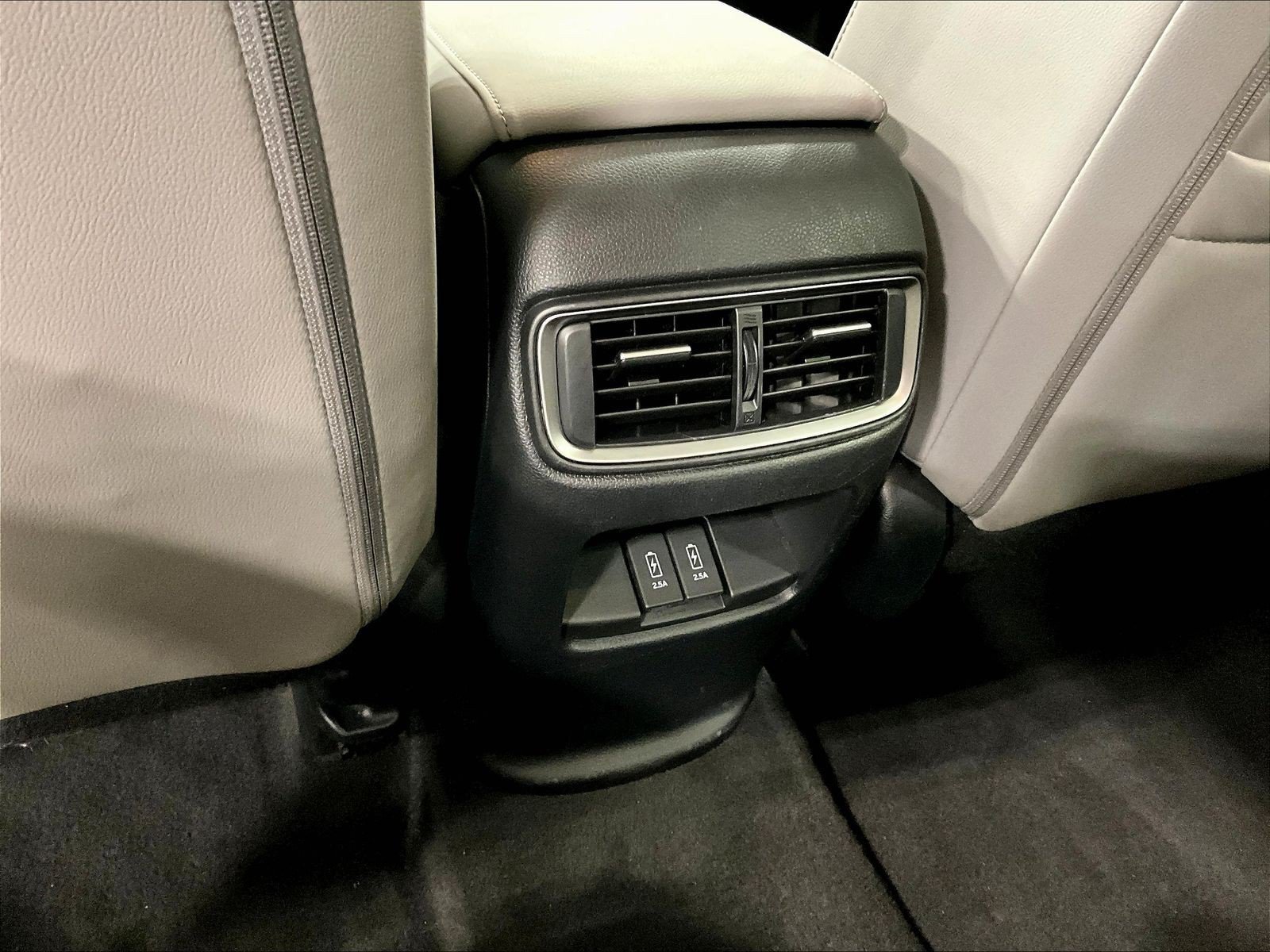 Used 2017 Honda CR-V Touring image 10
