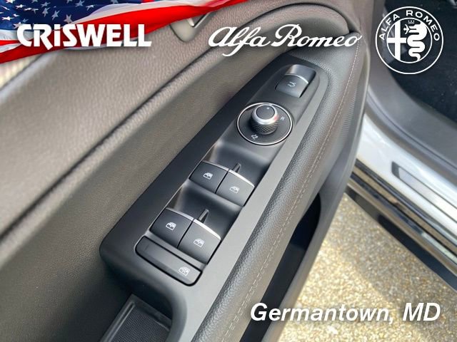 New 2025 Alfa Romeo Stelvio Sprint image 19