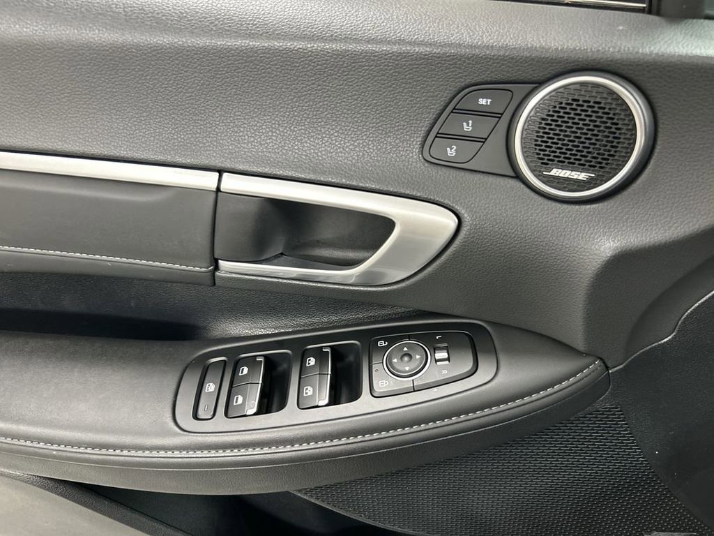 Used 2022 Hyundai Sonata Limited FWD image 11