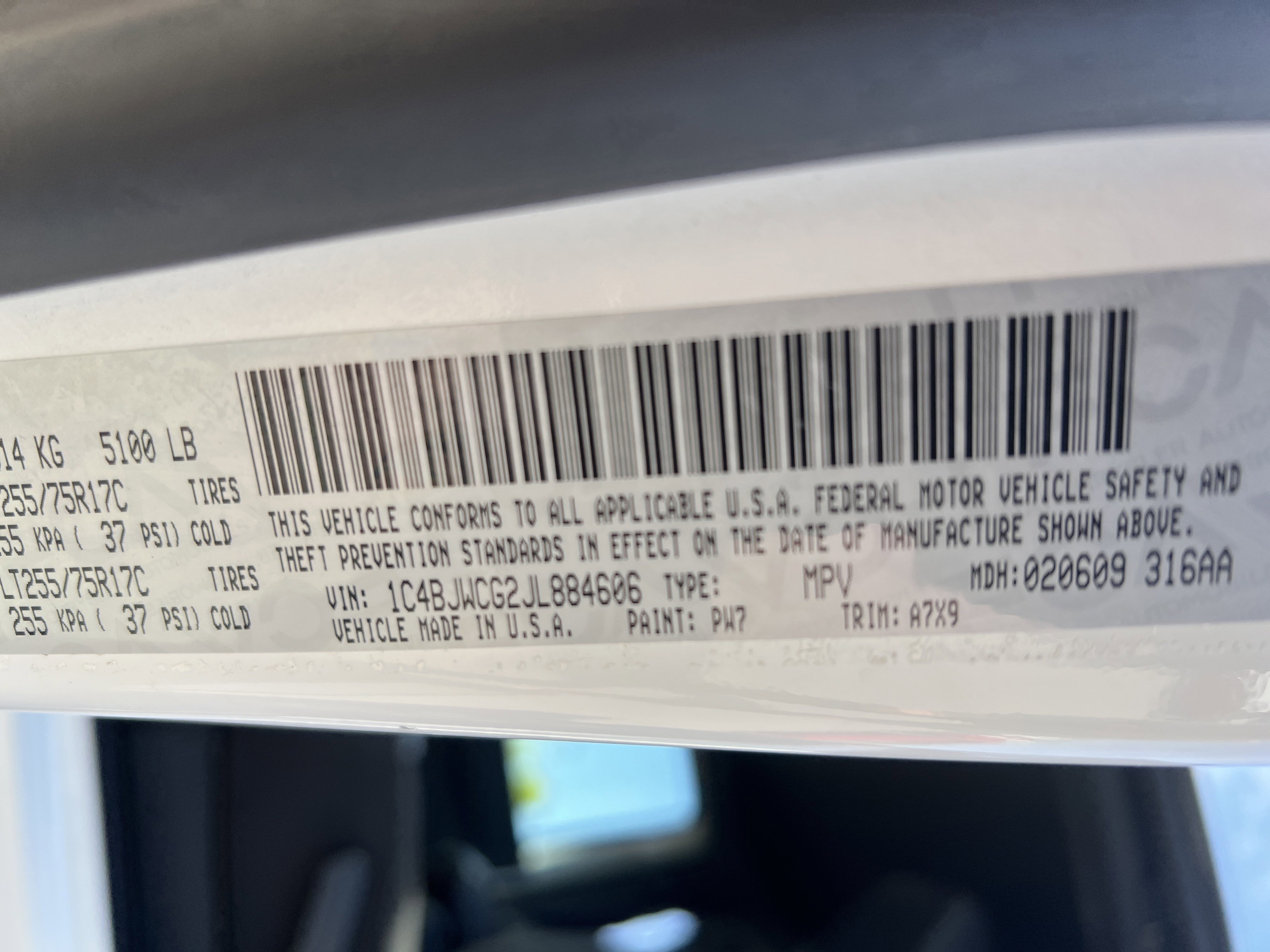 Used 2018 Jeep Wrangler Rubicon w/ Power Convenience Group image 27