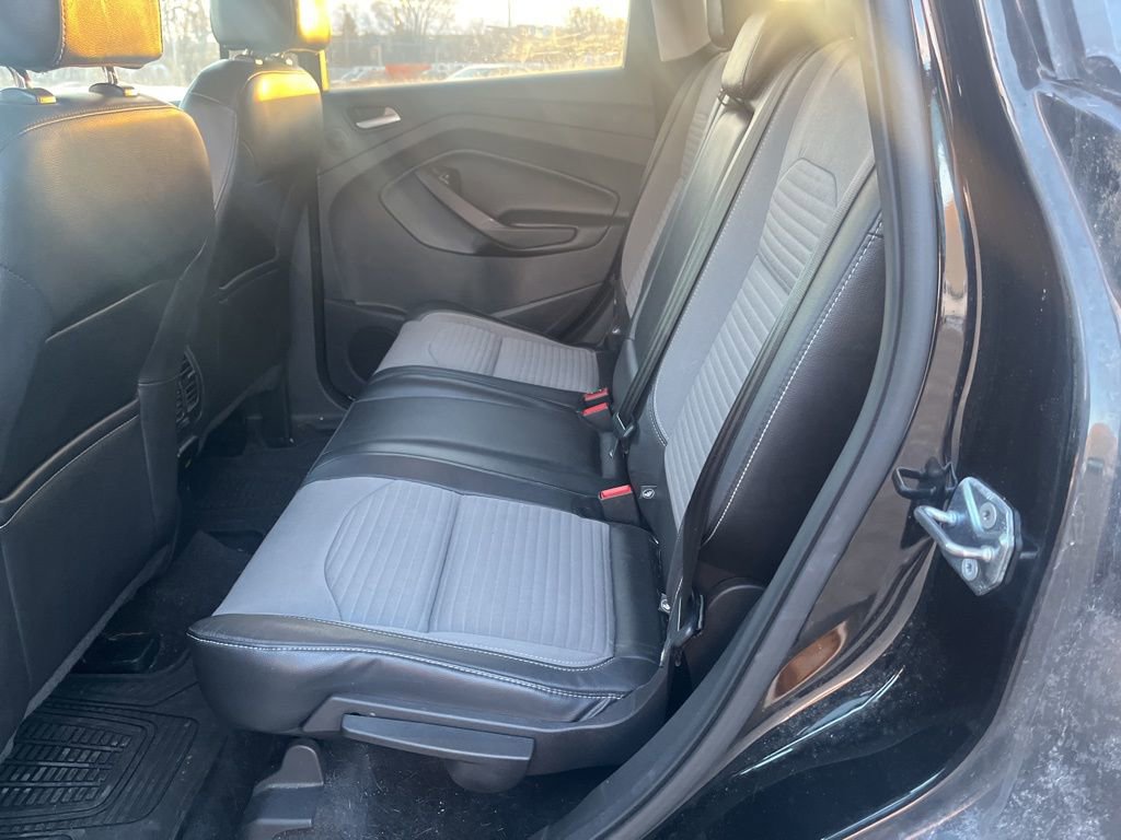 Used 2017 Ford Escape SE w/ Equipment Group 201A image 14