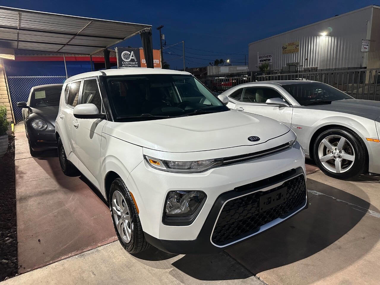 Used 2020 Kia Soul LX image 2