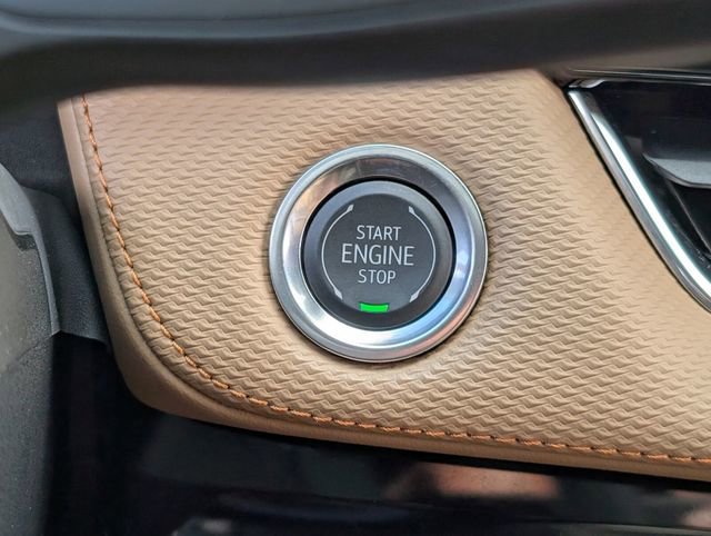 Used 2025 Chevrolet Equinox ACTIV w/ Safety and Technology Package image 31