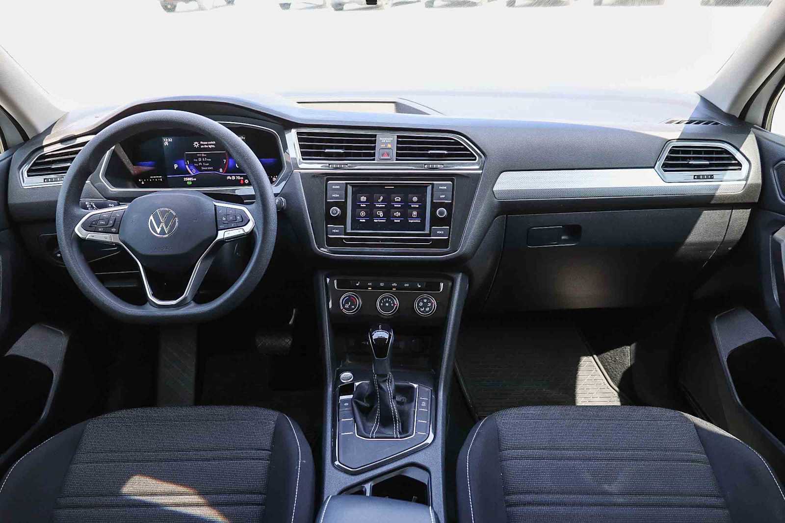 Used 2022 Volkswagen Tiguan S image 12