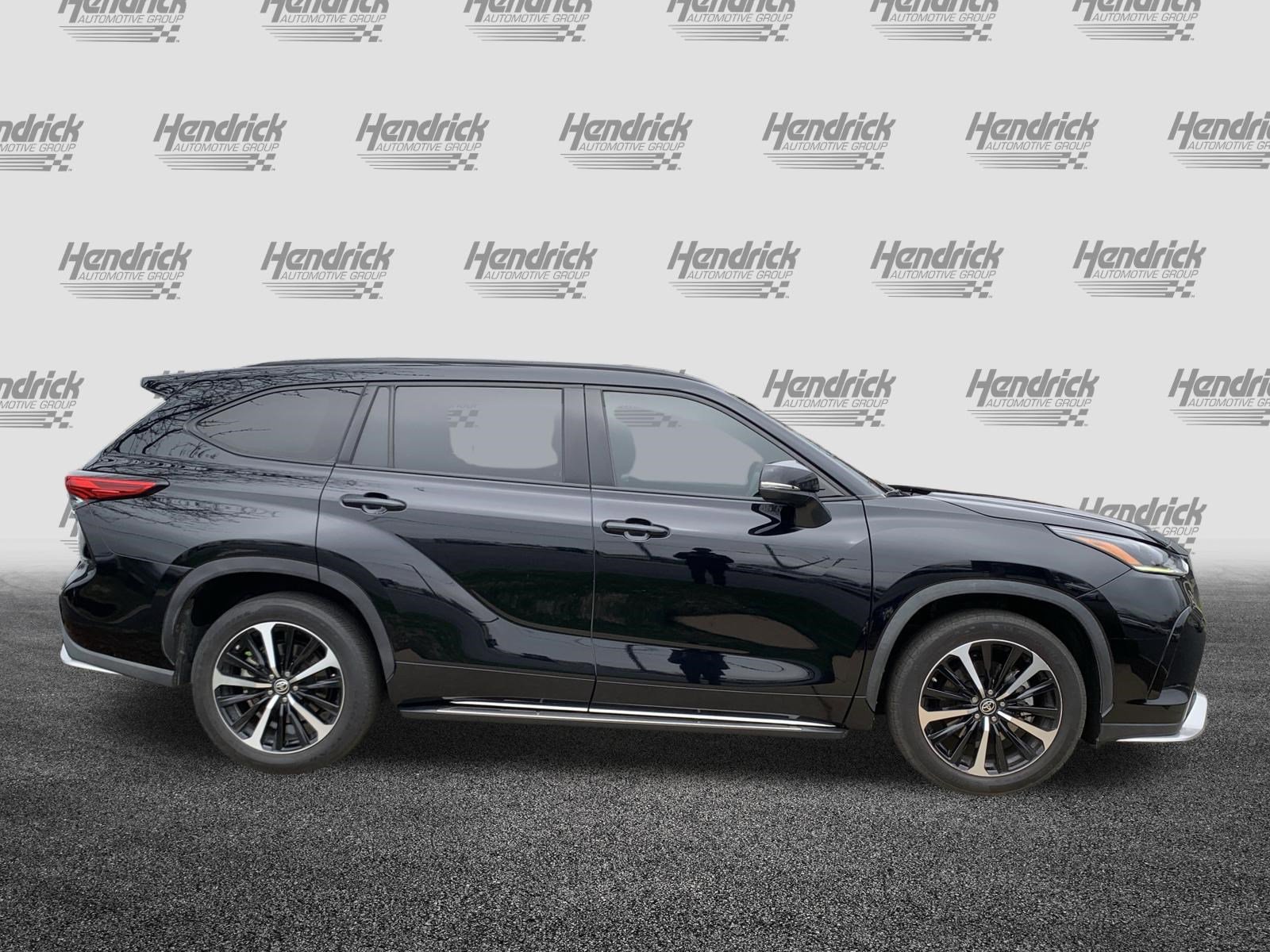 Used 2022 Toyota Highlander XSE image 11