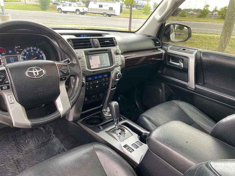Used 2018 Toyota 4Runner Limited AWD/4WD image 70