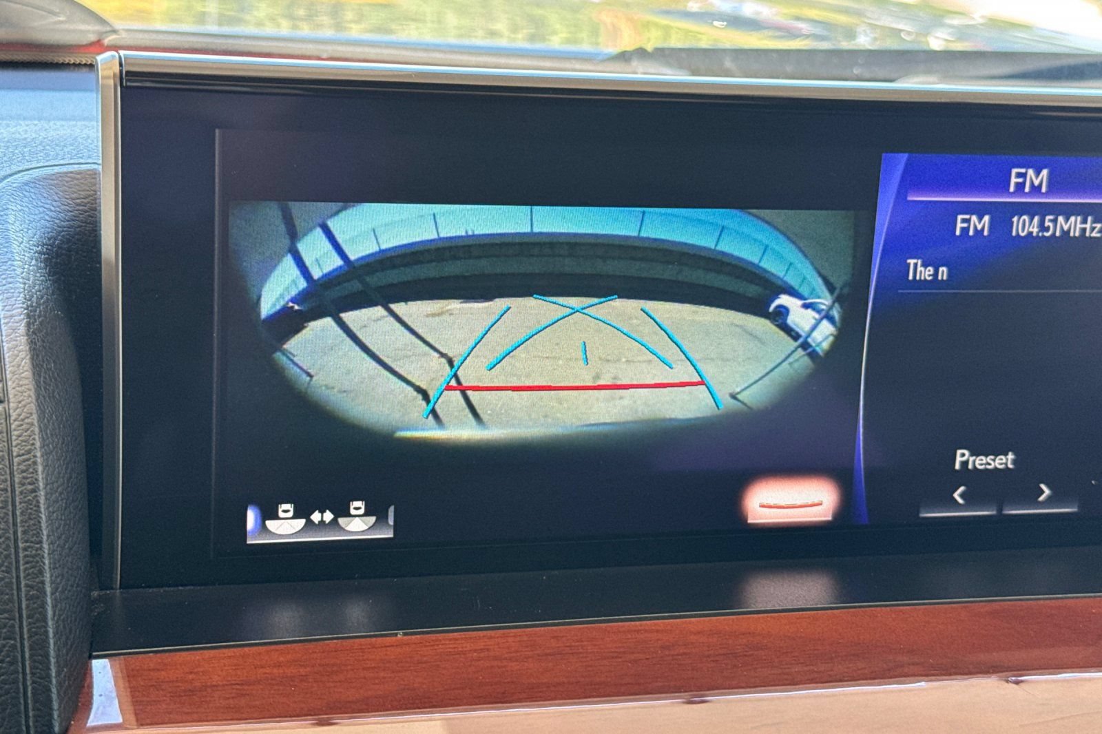 Used 2019 Lexus LX 570 4WD image 21