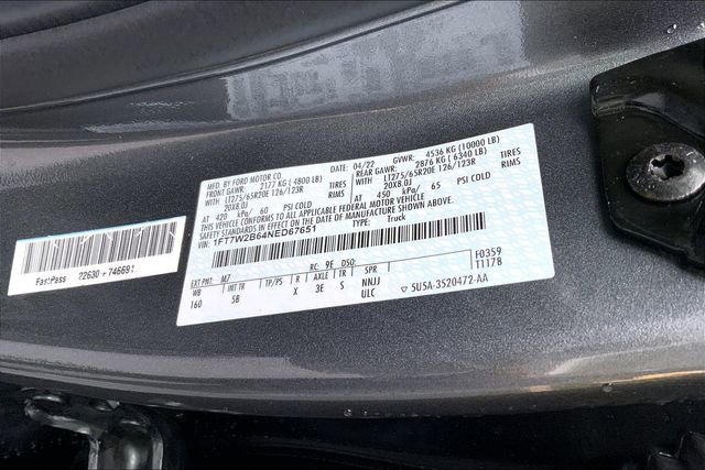 Used 2022 Ford F250 Lariat w/ Black Appearance Package image 11