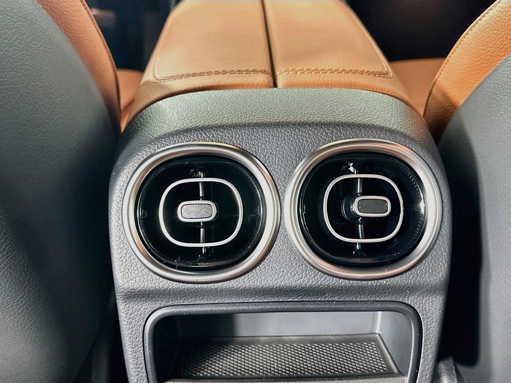 Certified 2026 Mercedes-Benz C 300 4MATIC Sedan image 34
