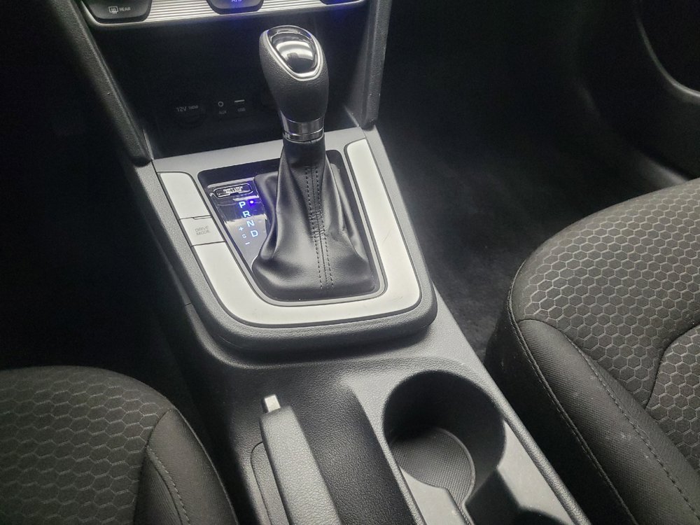 Used 2019 Hyundai Elantra SE w/ Cargo Package FWD image 26
