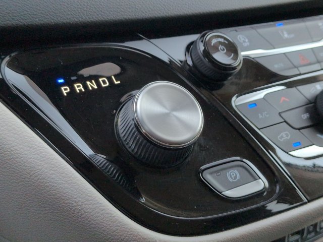 Used 2022 Chrysler Pacifica Touring-L FWD image 12