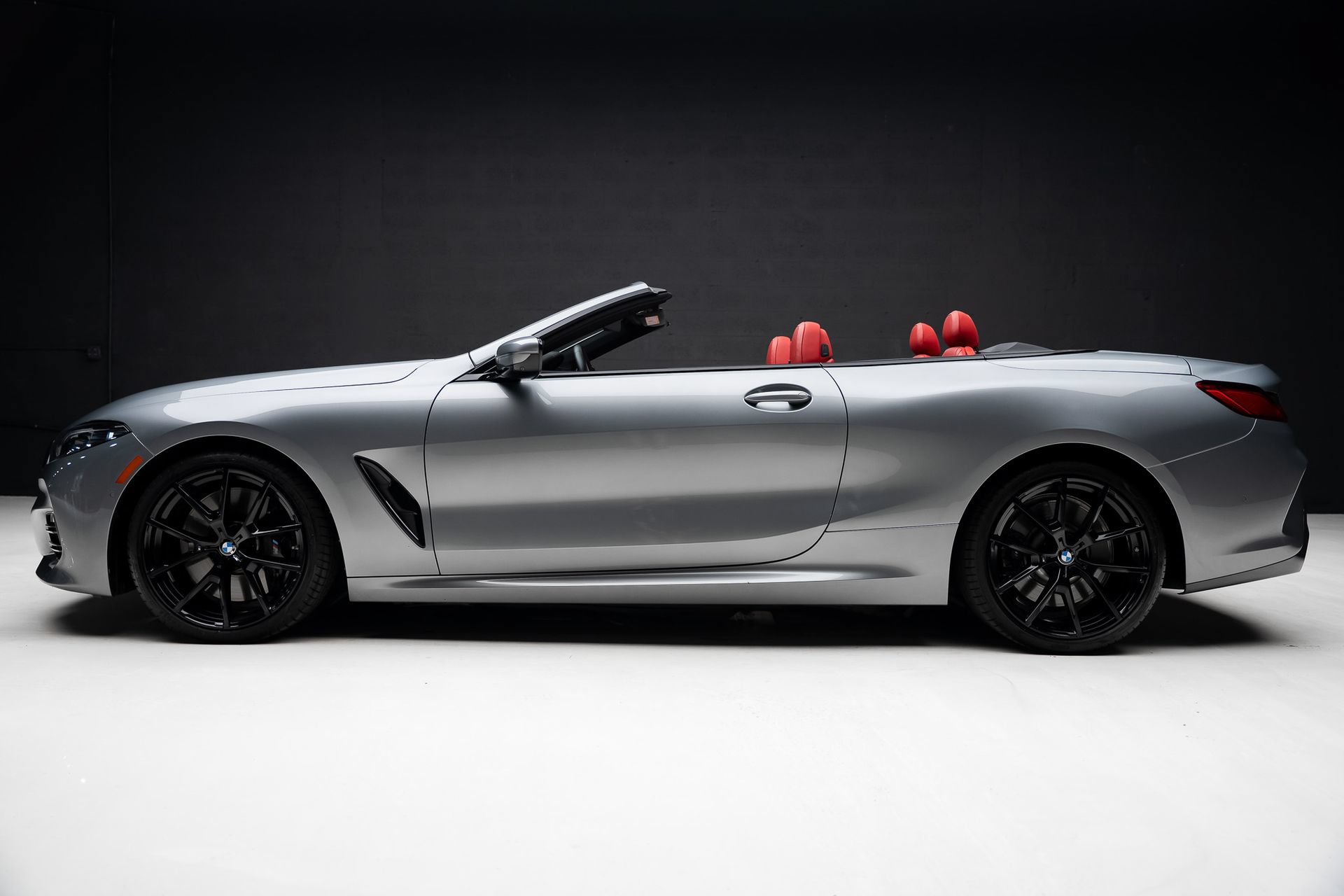 Used 2024 BMW 840i Convertible w/ M Sport Professional Package RWD image 19