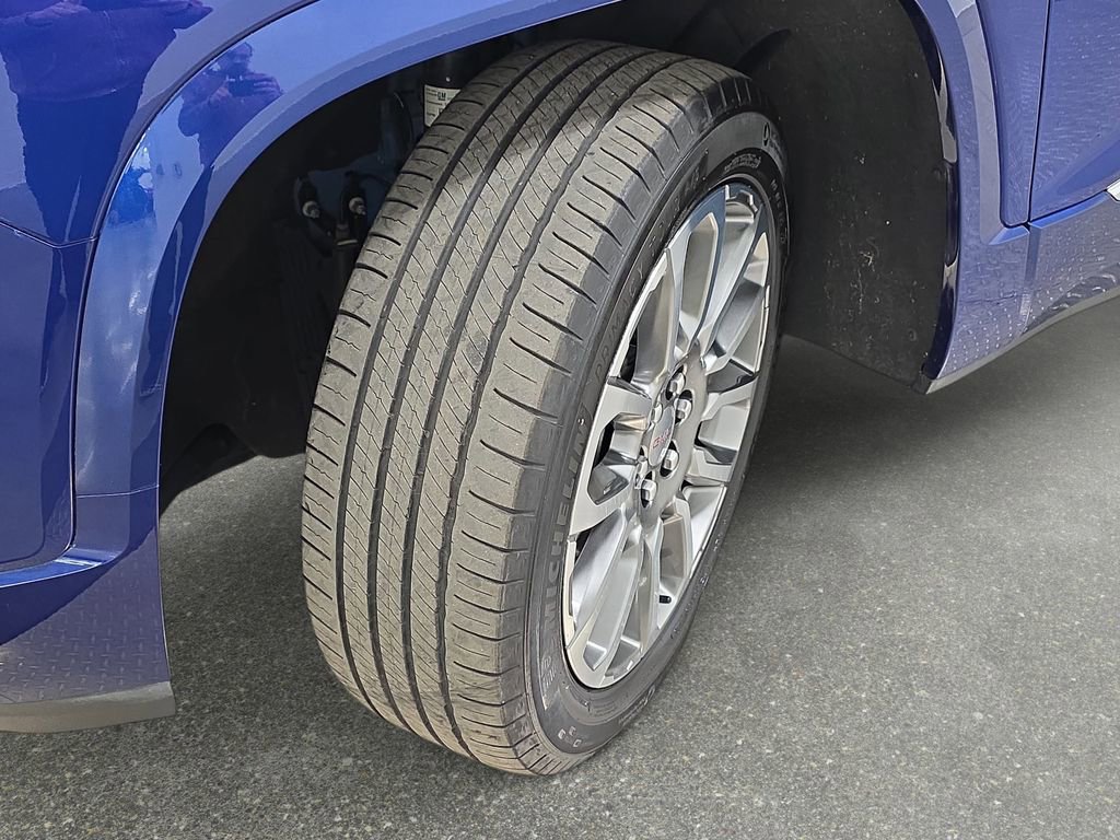 Used 2023 GMC Acadia Denali w/ Denali Ultimate Package image 29