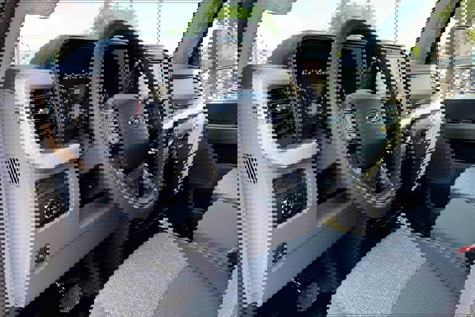 New 2025 Ford F450 XLT image 6