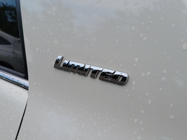 Used 2022 Toyota 4Runner Limited RWD image 7