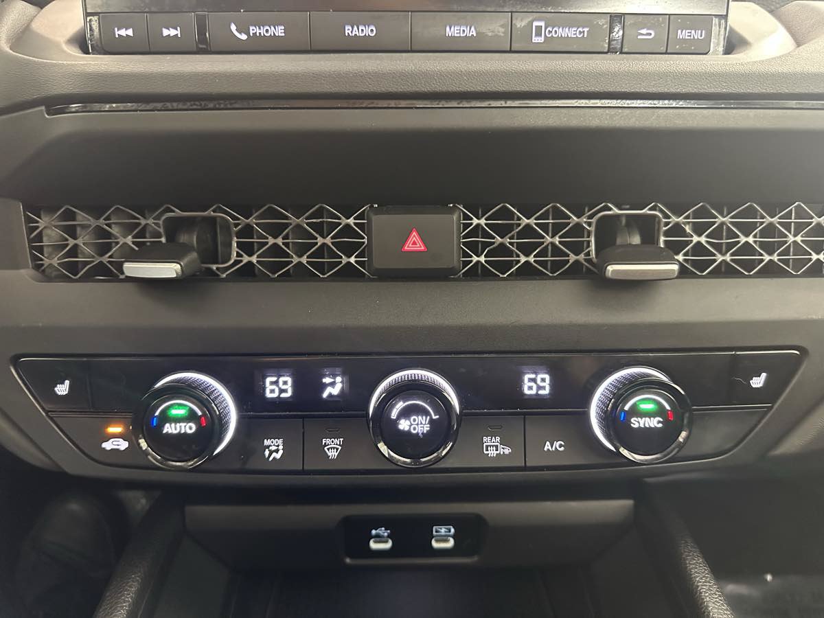 Used 2025 Honda Accord SE image 38