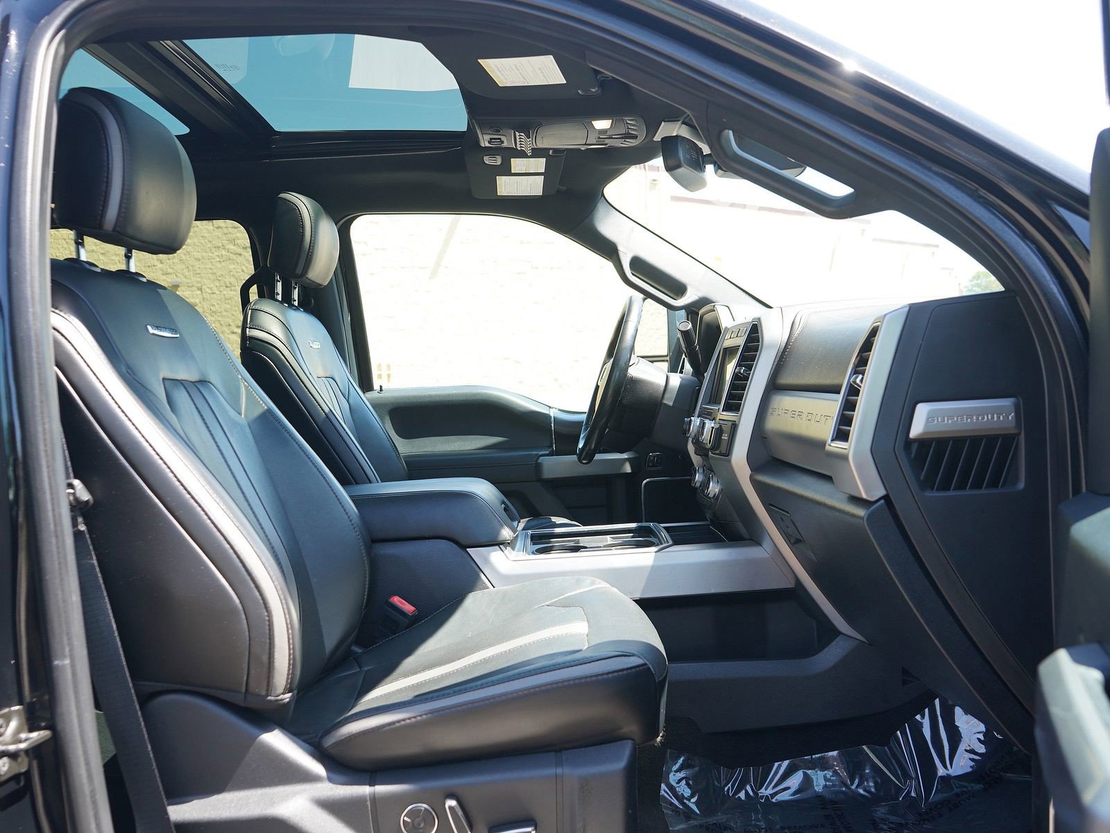 Used 2018 Ford F250 Platinum w/ Platinum Ultimate Package AWD/4WD image 12