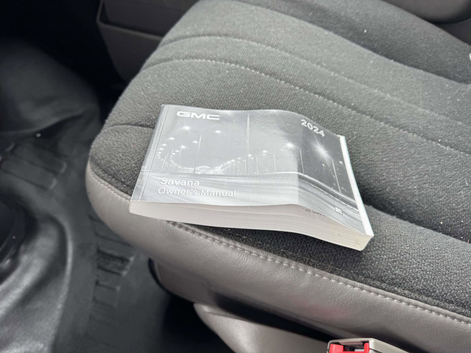 Used 2024 GMC Savana 2500 w/ Driver Convenience Package image 26