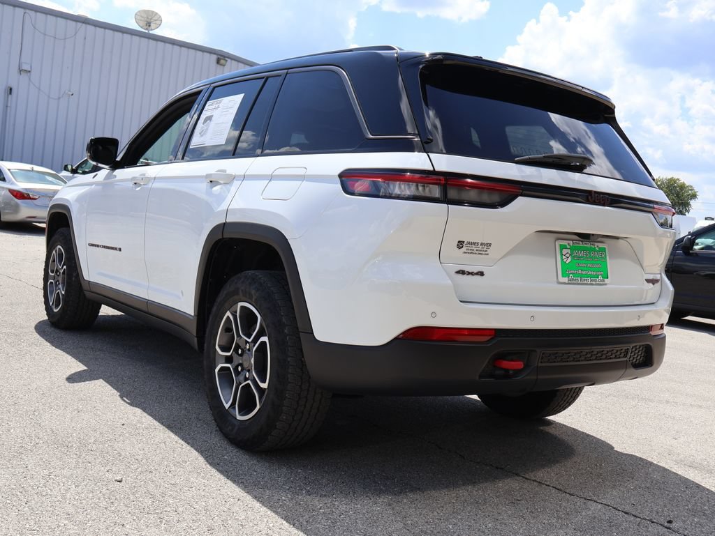 Used 2022 Jeep Grand Cherokee Trailhawk AWD/4WD image 3