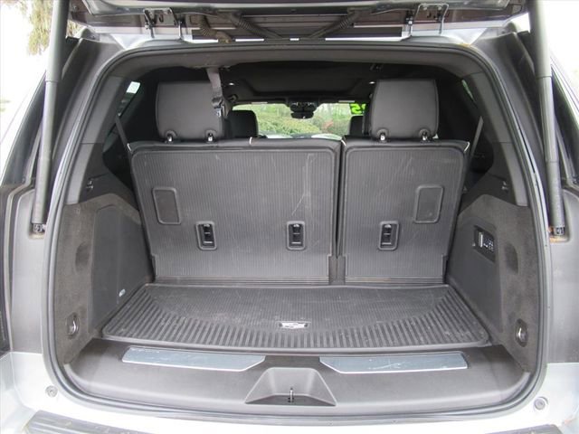 Certified 2025 Cadillac Escalade Premium Luxury w/ LPO, Radiant Package image 38