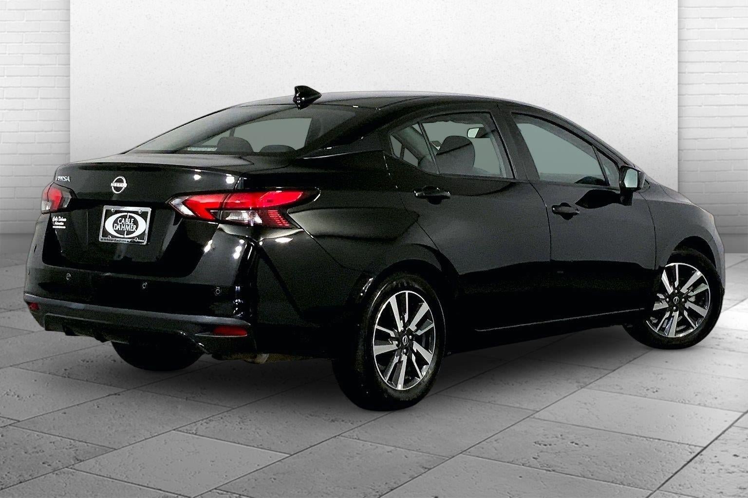 Used 2025 Nissan Versa SV FWD image 5