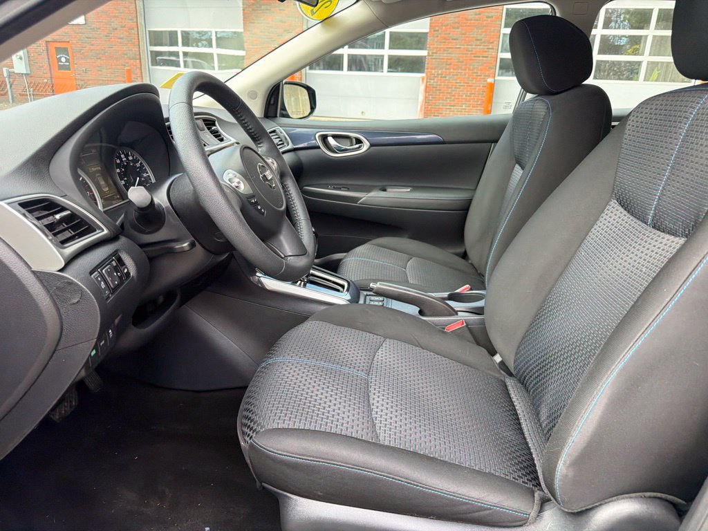 Used 2018 Nissan Sentra SR w/ Technology Package FWD image 14
