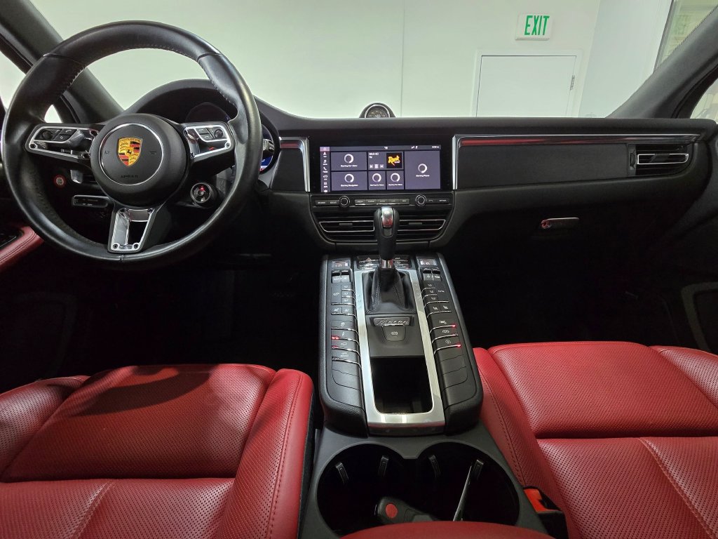 Used 2021 Porsche Macan GTS w/ Premium Package Plus (PF9) AWD/4WD image 9