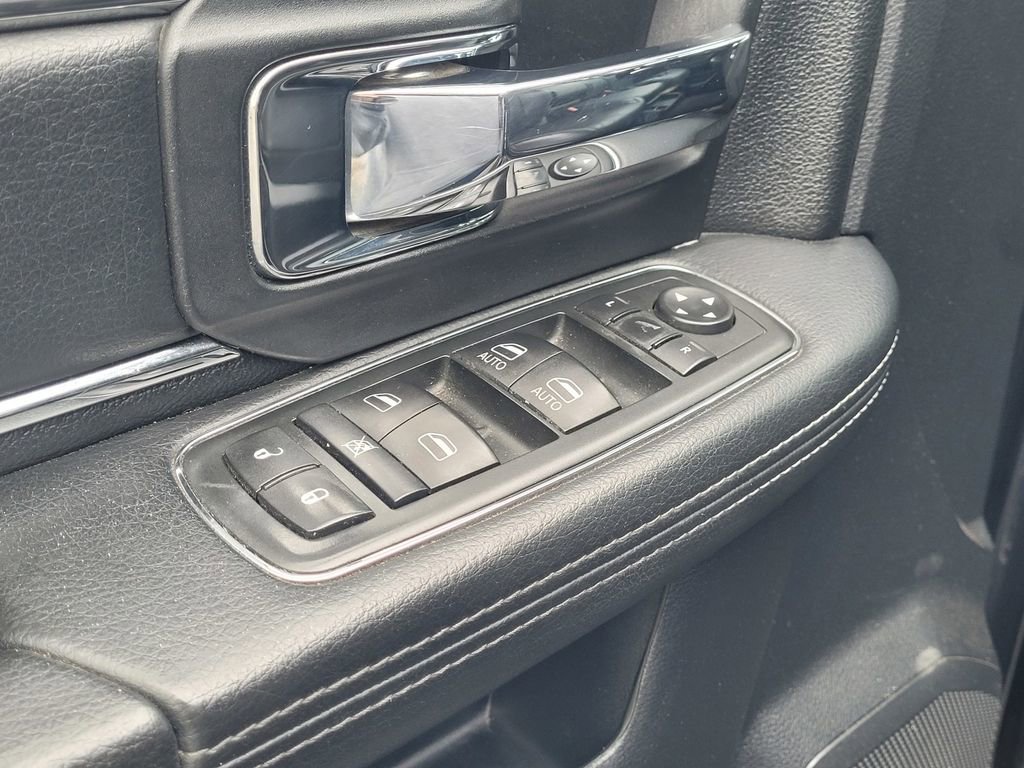 Used 2015 RAM 2500 Laramie w/ Cold Weather Group AWD/4WD image 15