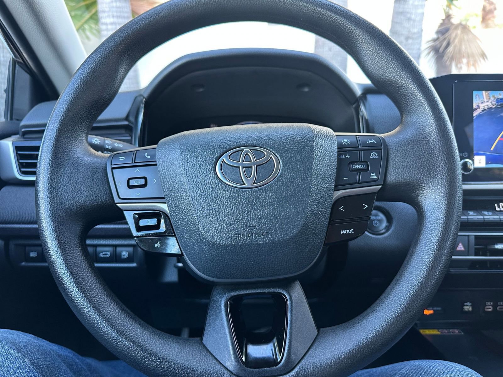 Used 2025 Toyota Camry LE image 27