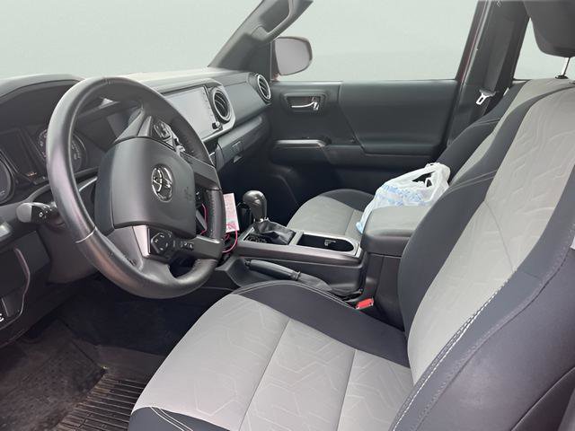 Used 2021 Toyota Tacoma TRD Off-Road image 9