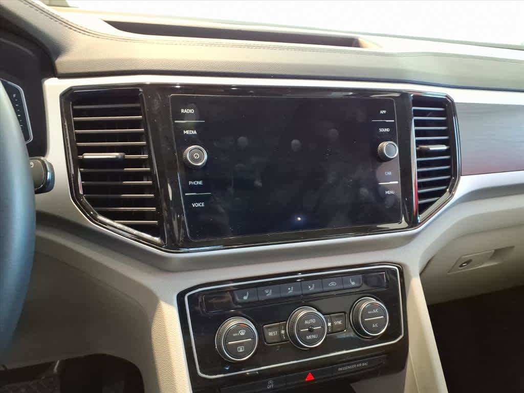 Used 2022 Volkswagen Atlas SE w/ Panoramic Sunroof Package AWD/4WD image 12