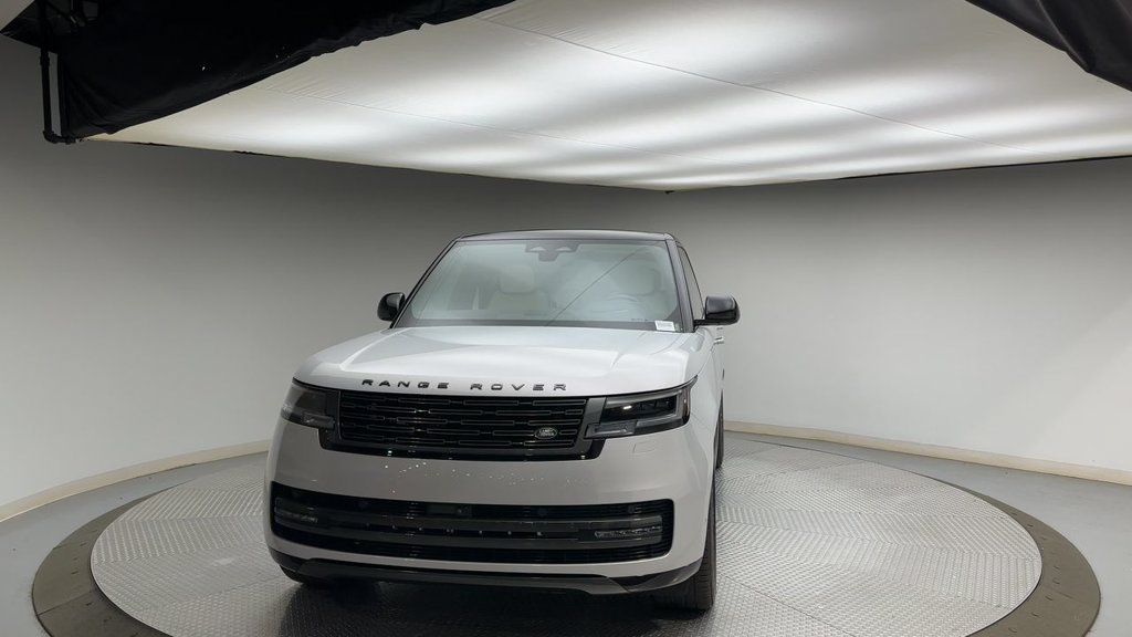 Certified 2026 Land Rover Range Rover SE AWD/4WD image 7