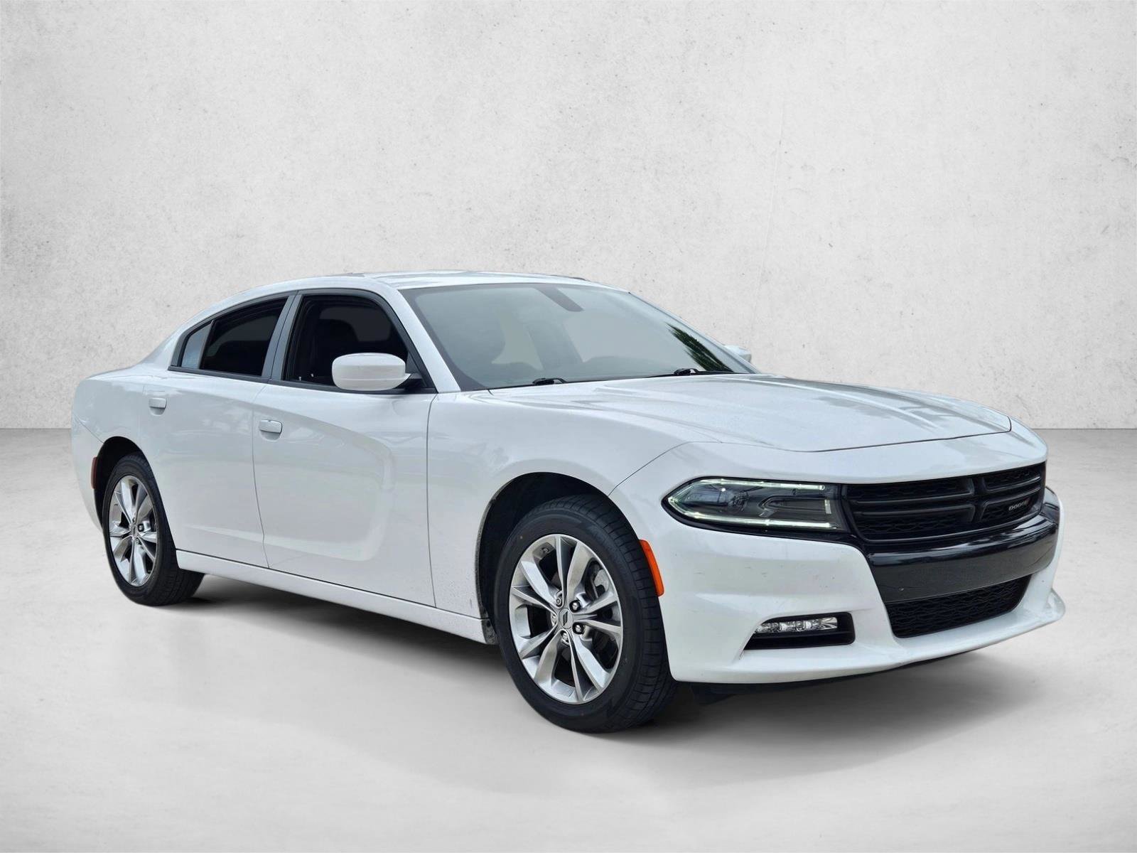 Used 2022 Dodge Charger SXT AWD/4WD image 3