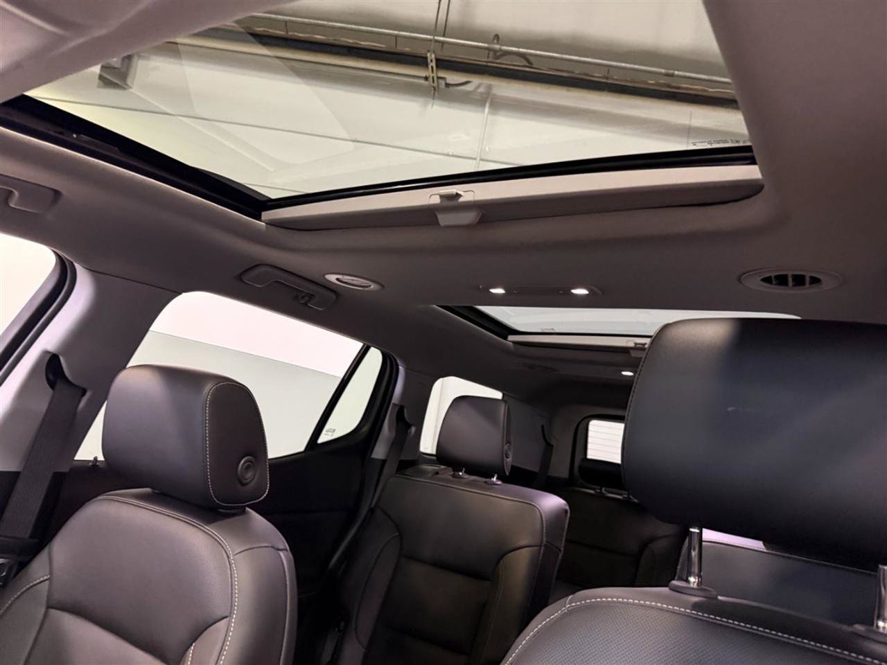 Used 2019 GMC Acadia SLT AWD/4WD image 32