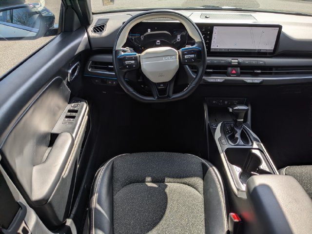 Certified 2025 Kia K4 EX w/ GT-Line Sunroof Package FWD image 15