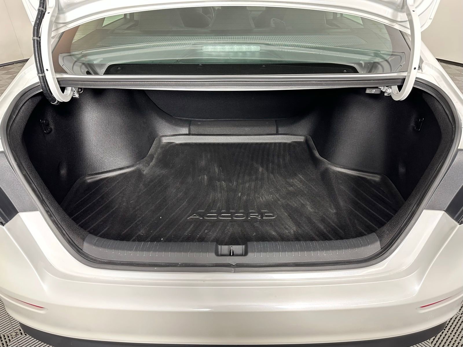 Used 2025 Honda Accord LX image 23