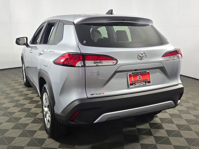 Used 2025 Toyota Corolla Cross L image 6