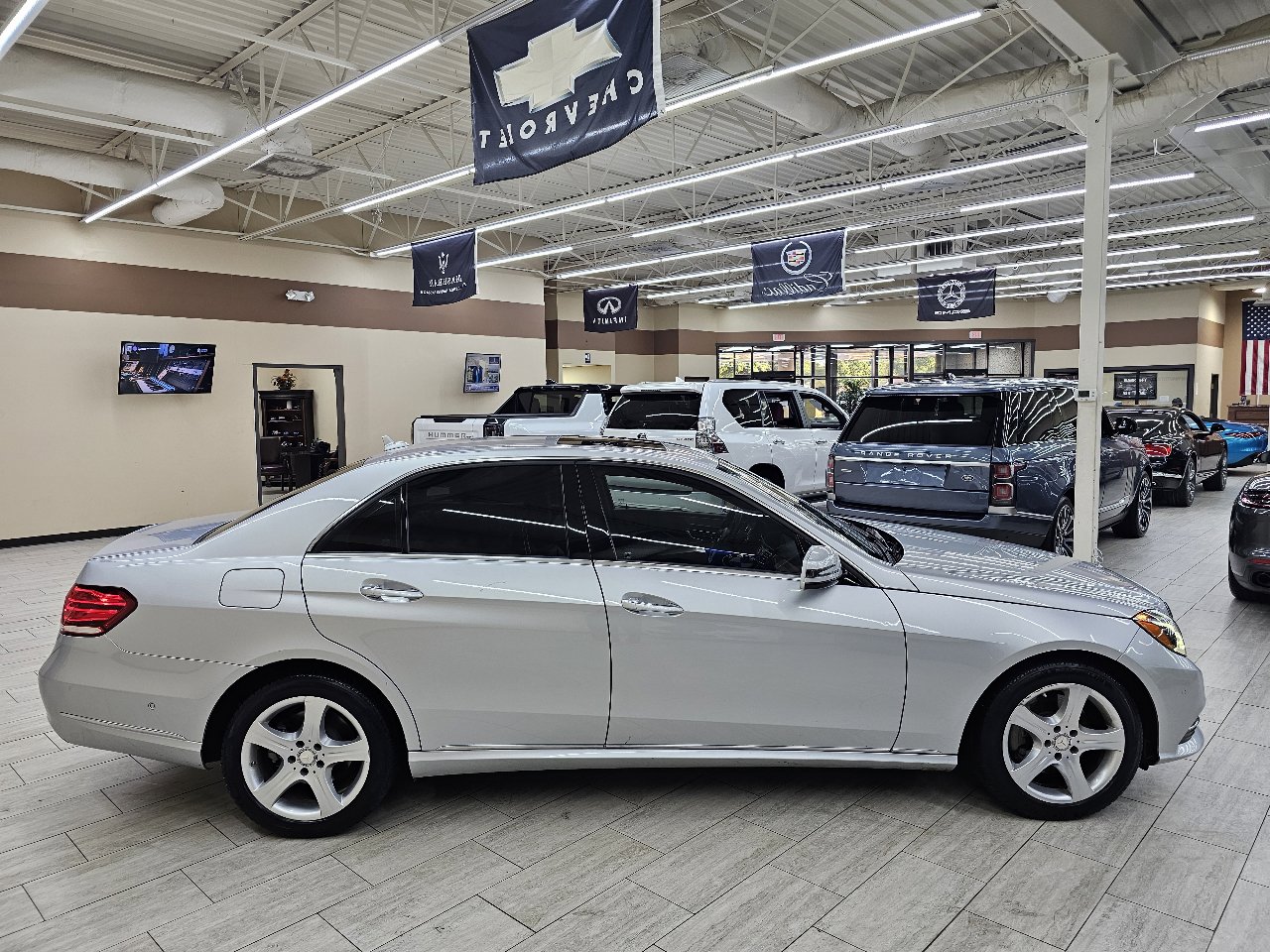 Used 2014 Mercedes-Benz E 350 Sedan image 6