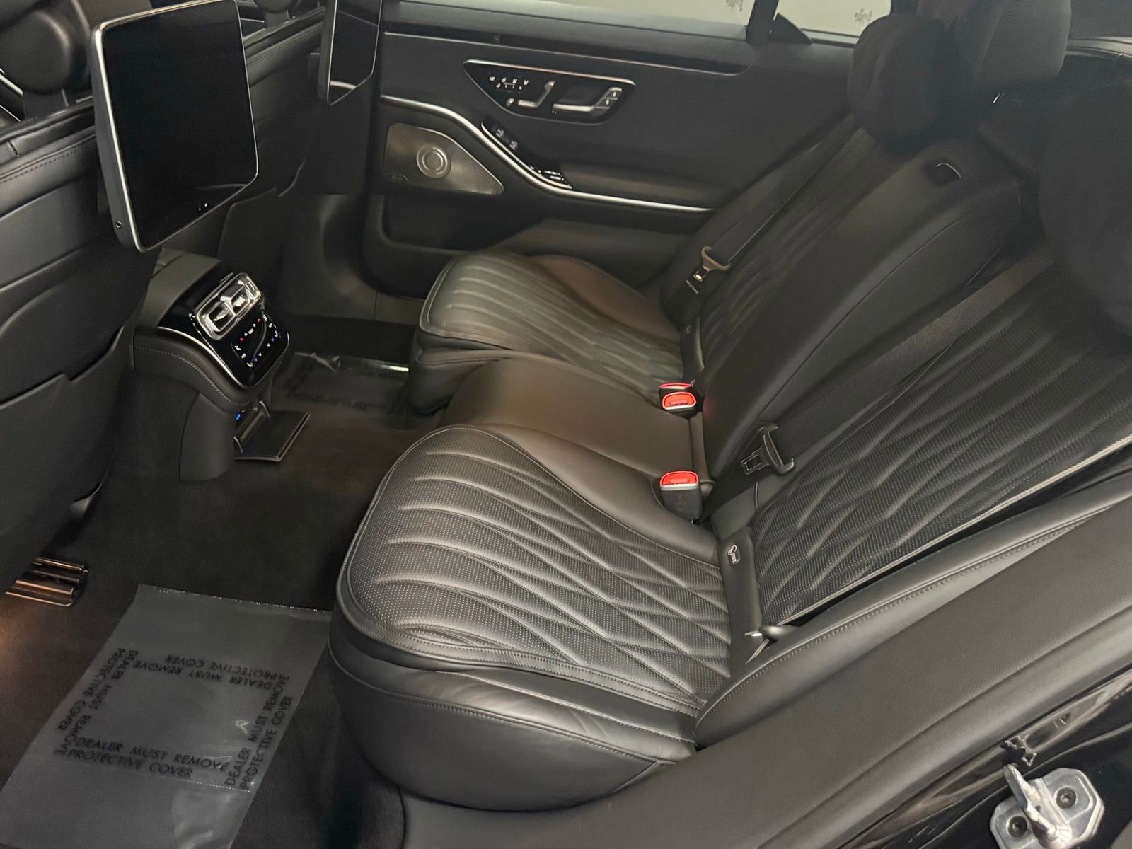 Used 2025 Mercedes-Benz S 63 AMG S image 40