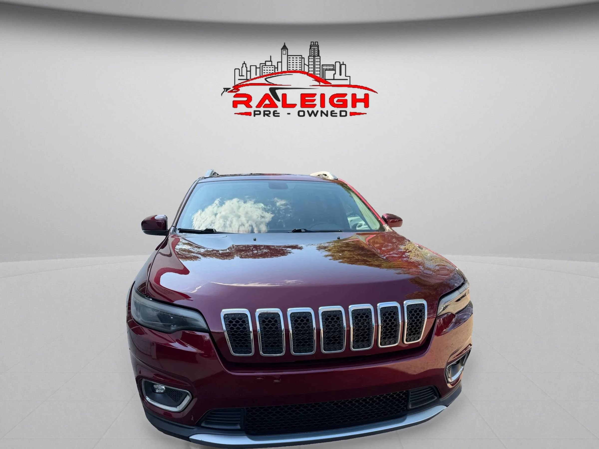 Used 2019 Jeep Cherokee Limited AWD/4WD image 3