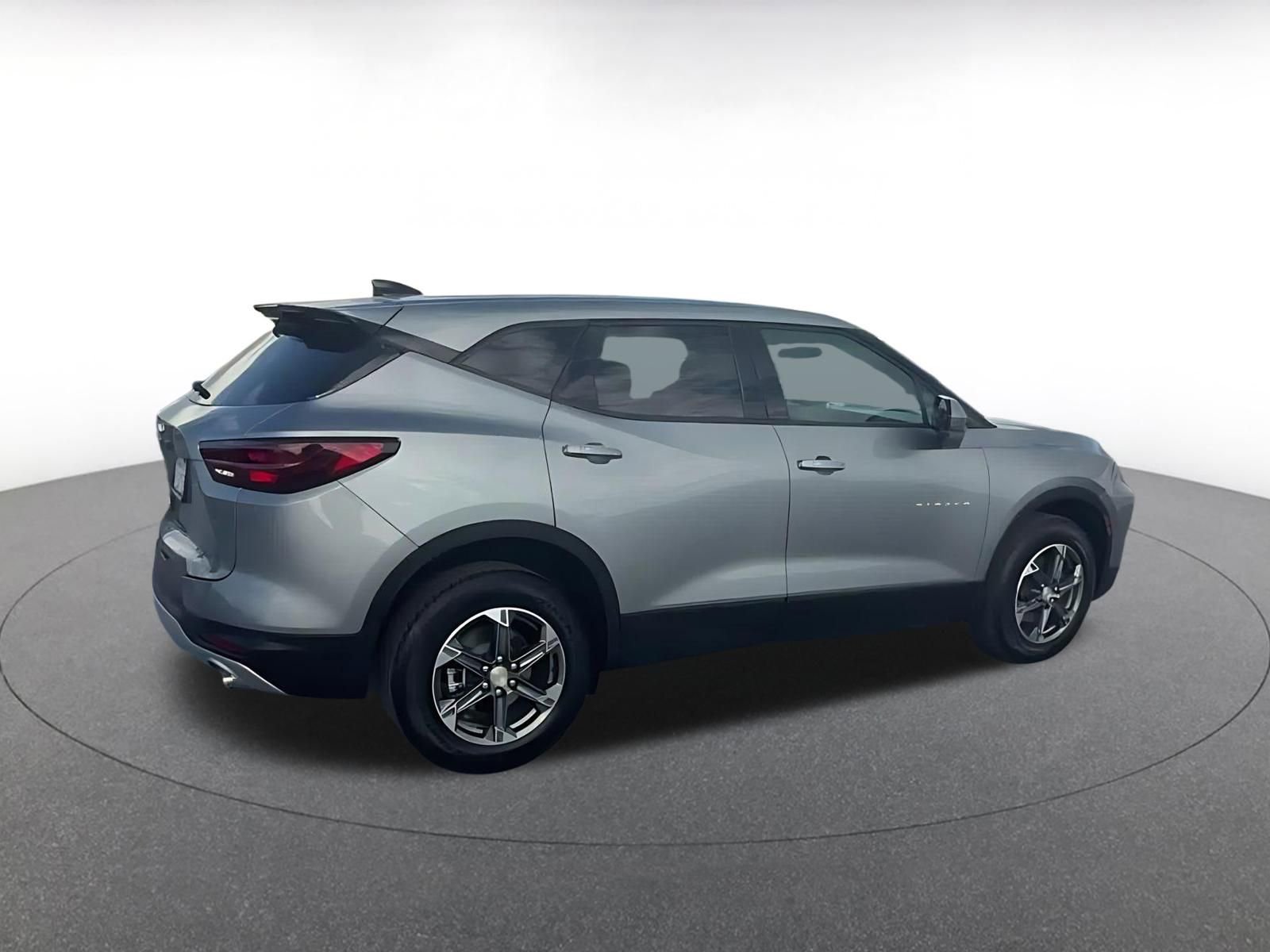 Used 2025 Chevrolet Blazer LT image 14