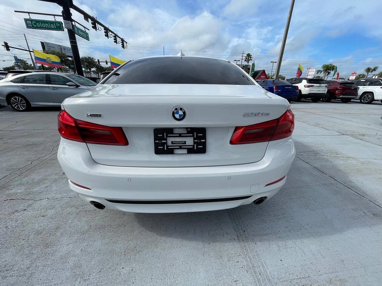 Used 2018 BMW 530e xDrive AWD/4WD image 4