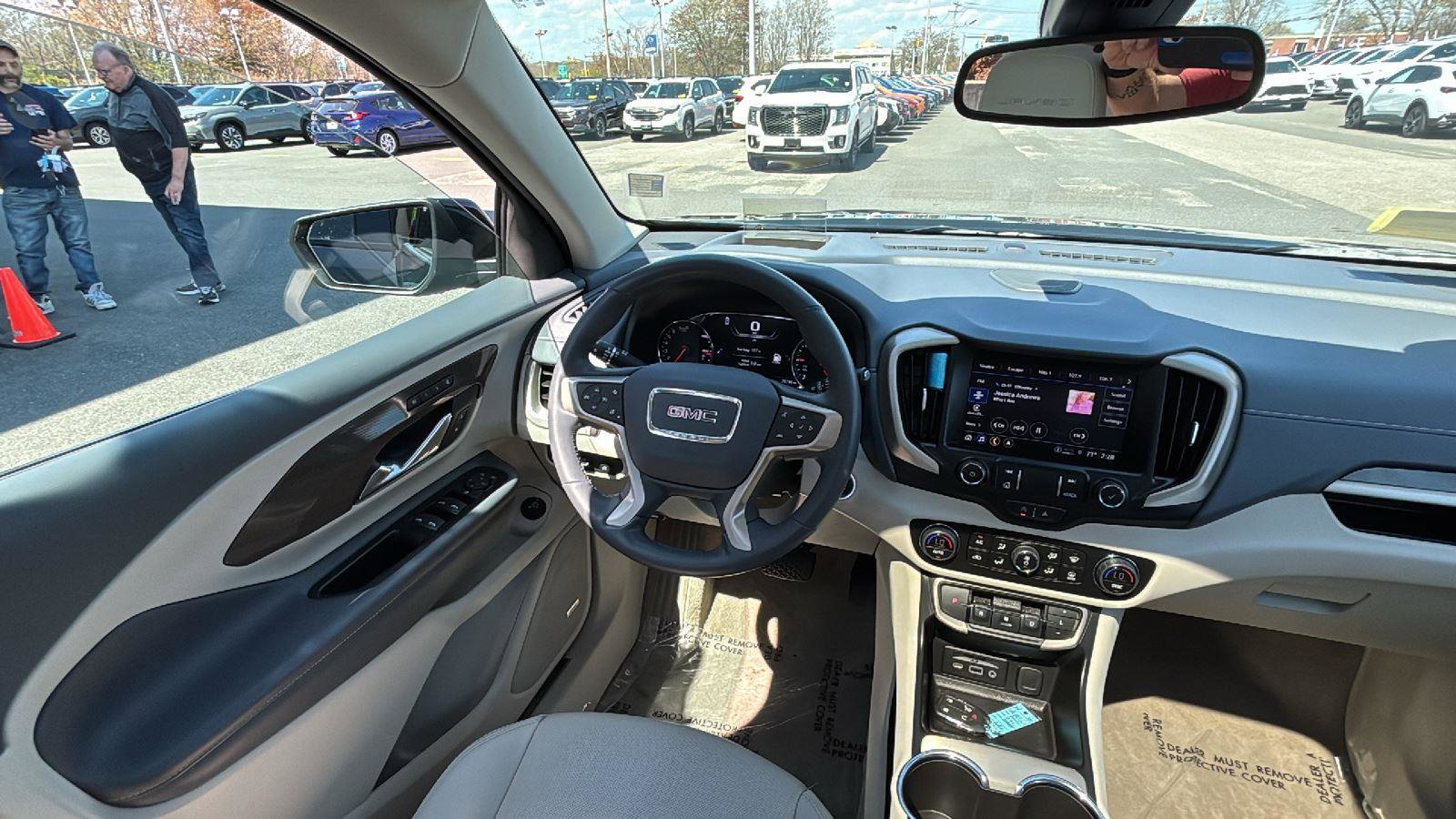Used 2023 GMC Terrain Denali w/ Denali Premium Package AWD/4WD image 27